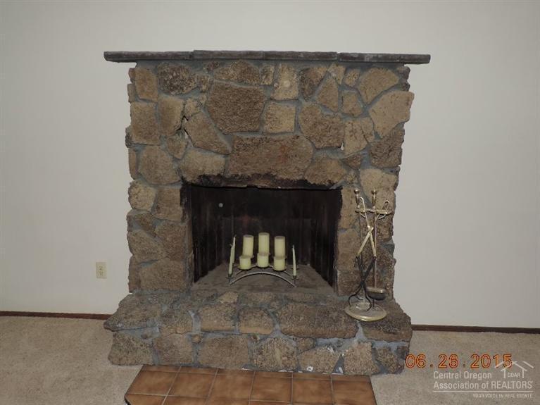 15980 Green Forest Road La Pine, OR 97739 - Photo 5 of 23 Classic Central Oregon Lava rock firepla