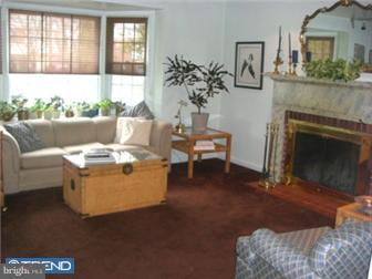 124 Colwick Road Cherry Hill, NJ 08002 - Photo 2 of 9 Living Room