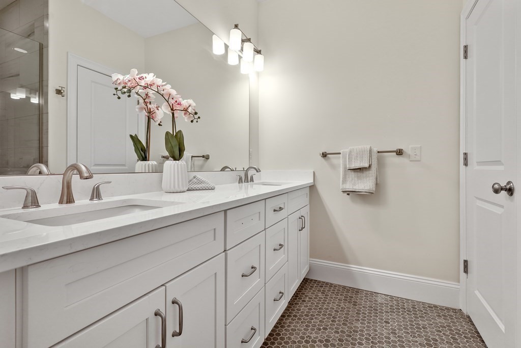 68 Chestnut Street, Unit 3 Newton, MA 02465 - Photo 11 of 16