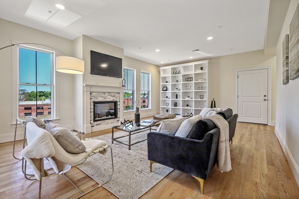 68 Chestnut Street, Unit 3 Newton, MA 02465 - Photo 9 of 16