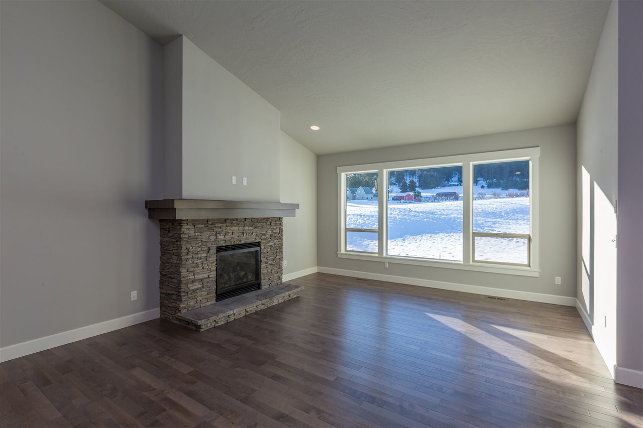 5532 North Radium Lane Spokane, WA 99217 - Photo 3 of 8