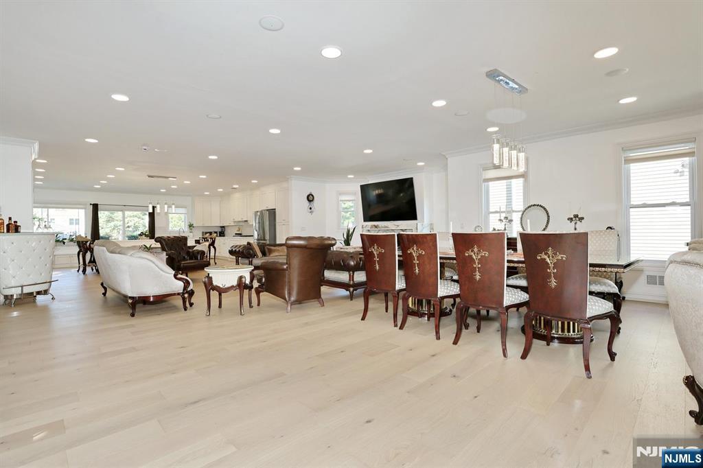169 Woodward Avenue Rutherford, NJ 07070 - Photo 5 of 32