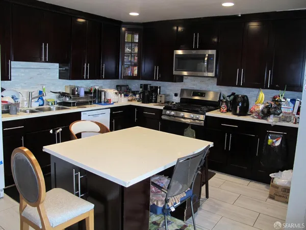 $899,000 | 162-164 School Street, Daly City, CA 94014