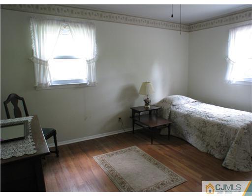 213 Overbrook Road Piscataway, NJ 08854 - Photo 6 of 14 Gallery Image 6