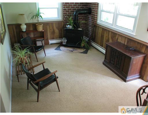 213 Overbrook Road Piscataway, NJ 08854 - Photo 10 of 14 Gallery Image 10