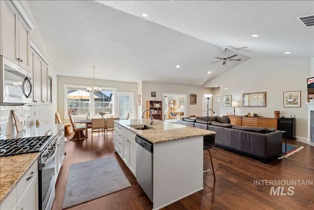 $510,000 | 4132 East Silverking Lane, Meridian, ID 83642