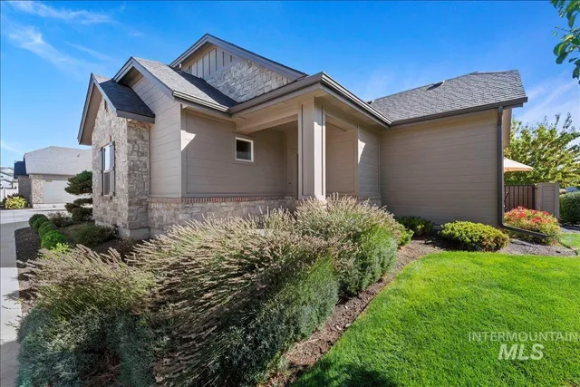 $510,000 | 4132 East Silverking Lane, Meridian, ID 83642