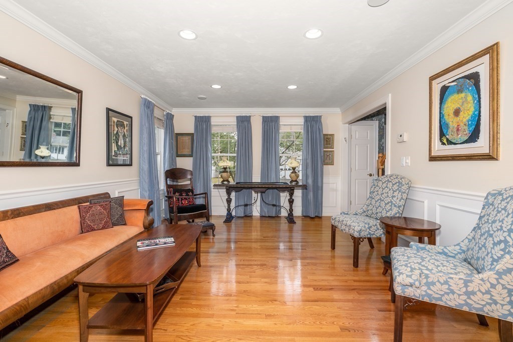 12 Elwin Road Natick, MA 01760 - Photo 6 of 40 Gallery Image 6