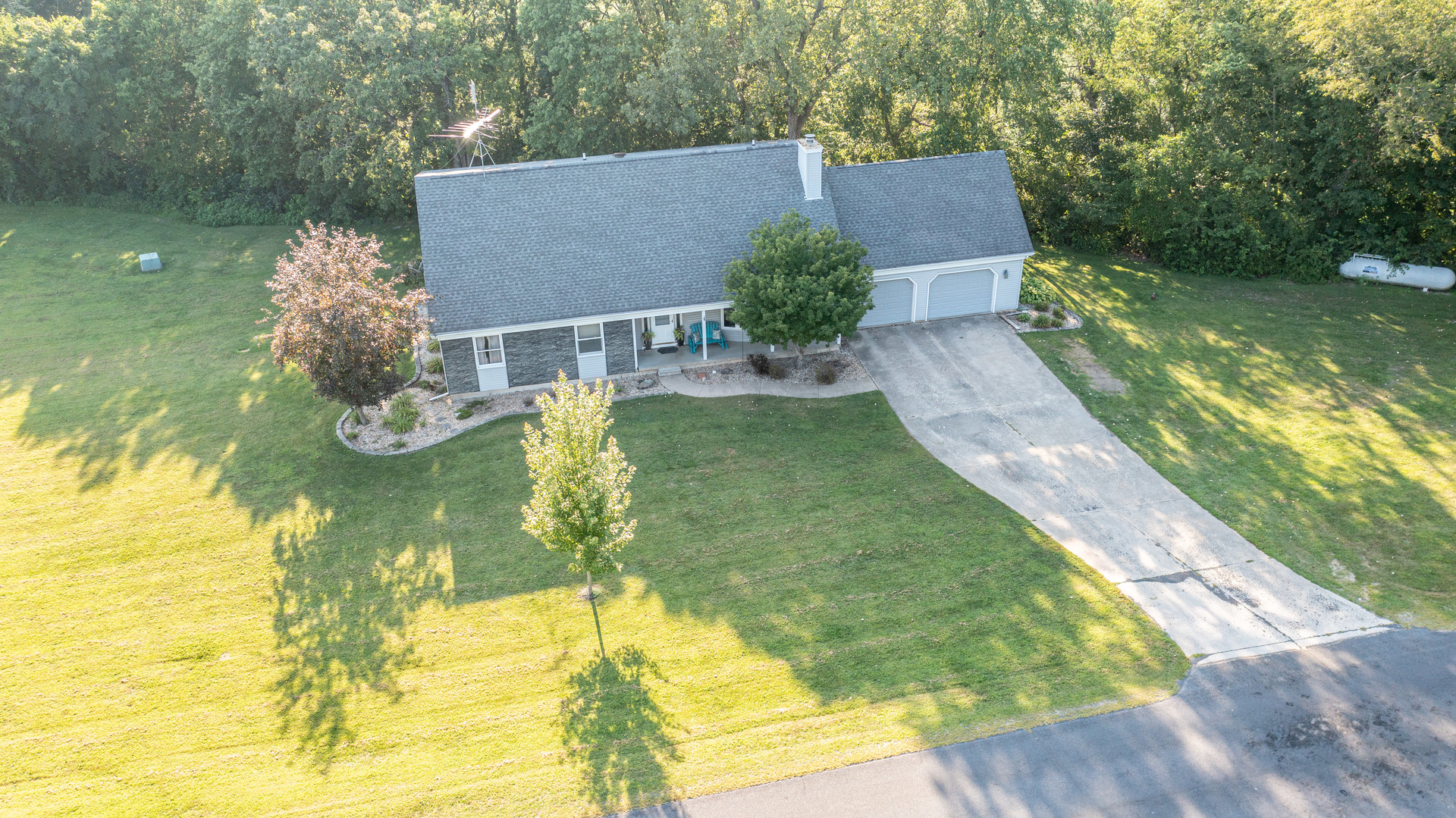 14389 Lovers Lane Road Princeton, IL 61356 - Photo 3 of 37 Gallery Image 3