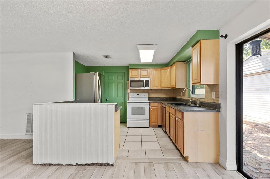 5557 146th Terrace North Clearwater, FL 33760 - Photo 10 of 45