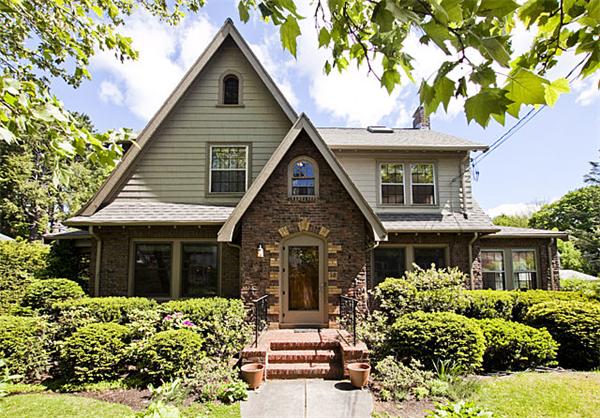 58 Bow Road Belmont, MA 02478 - Photo 1 of 16 Gallery Image 1