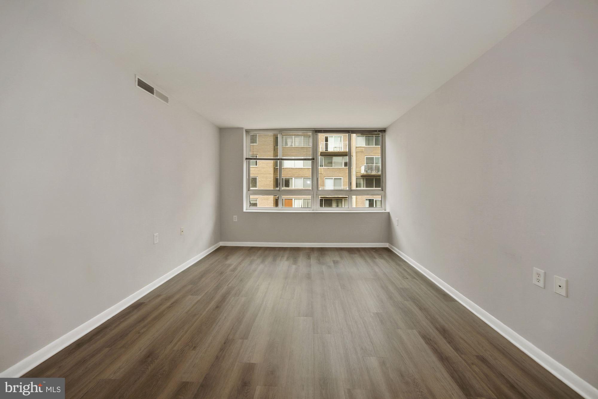 350 G Street Southwest, Unit N522 Washington, DC 20024 - Photo 9 of 18