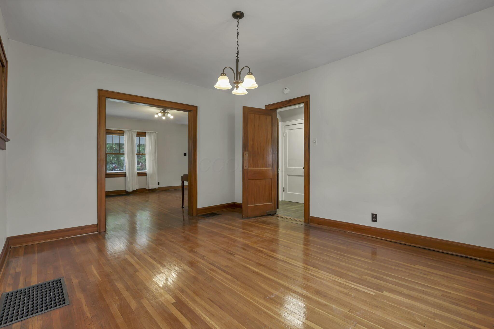 79 Westwood Road Columbus, OH 43214 - Photo 16 of 38 13-web-or-mls-4E7A8165