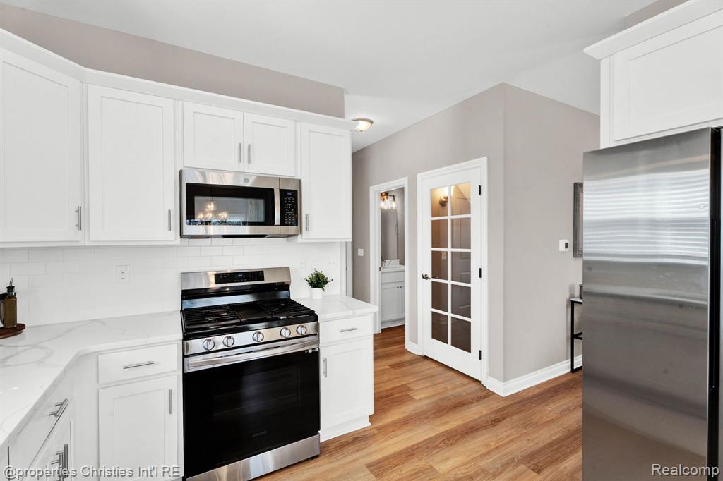 2512 East Maple Road Troy, MI 48083 - Photo 14 of 49