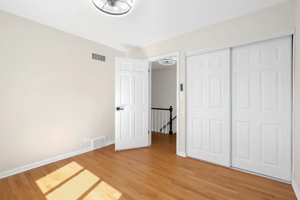 $759,999 | 104 East Louis Avenue, Lake Forest, IL 60045