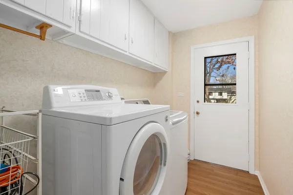 $759,999 | 104 East Louis Avenue, Lake Forest, IL 60045