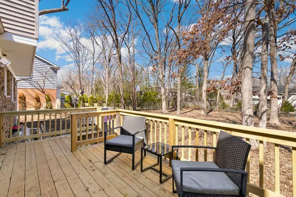 $759,999 | 104 East Louis Avenue, Lake Forest, IL 60045