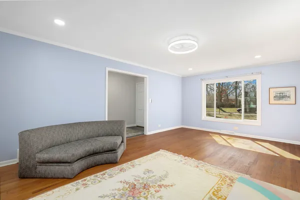 $759,999 | 104 East Louis Avenue, Lake Forest, IL 60045