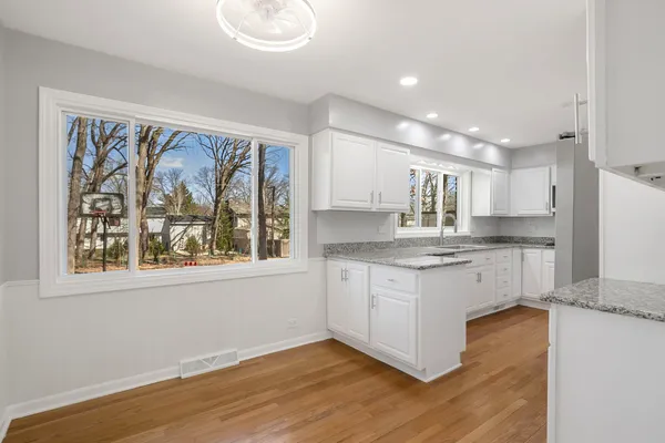 $759,999 | 104 East Louis Avenue, Lake Forest, IL 60045