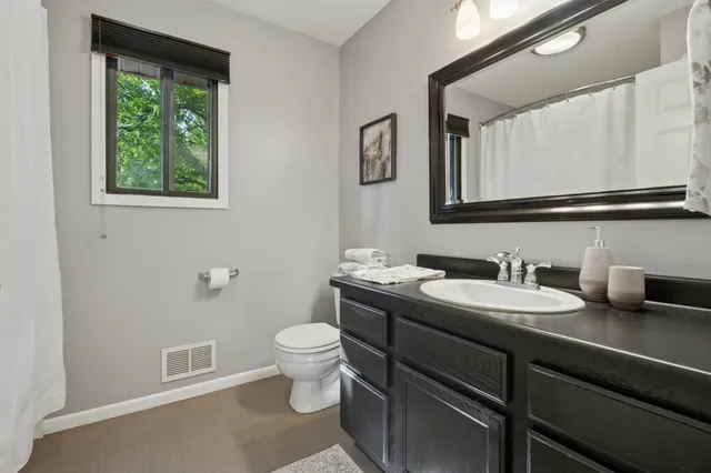 $260,000 | 3809 East 45th Street, Minneapolis, MN 55406