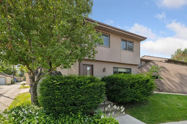 $260,000 | 3809 East 45th Street, Minneapolis, MN 55406