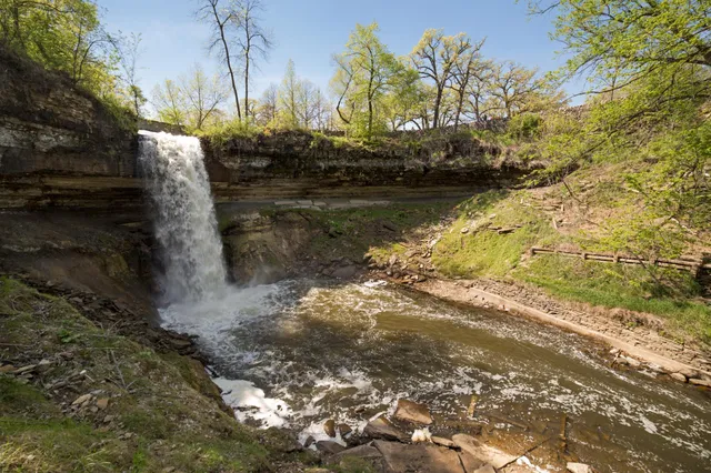 $260,000 | 3809 East 45th Street, Minneapolis, MN 55406