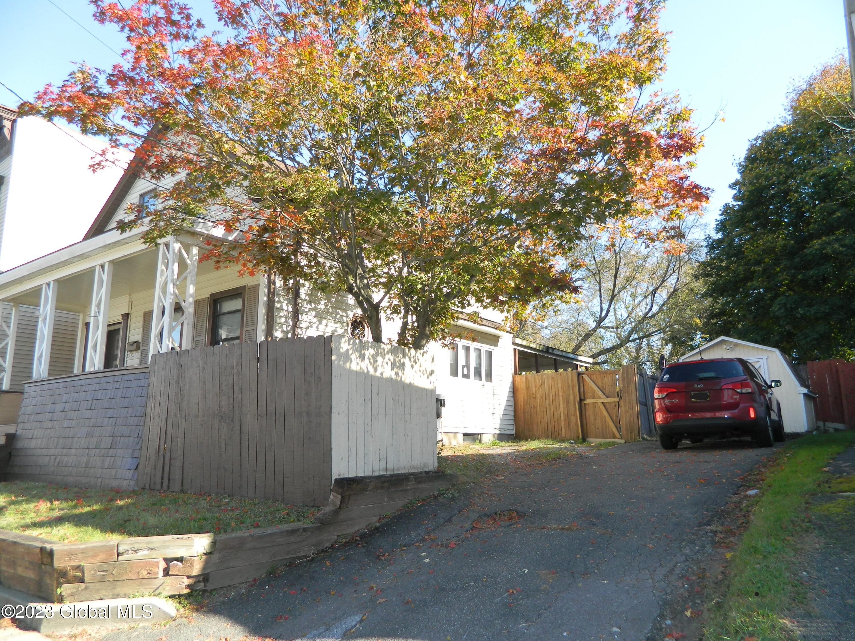 942 3rd Street Rensselaer, NY 12144 - Photo 2 of 23 2.1