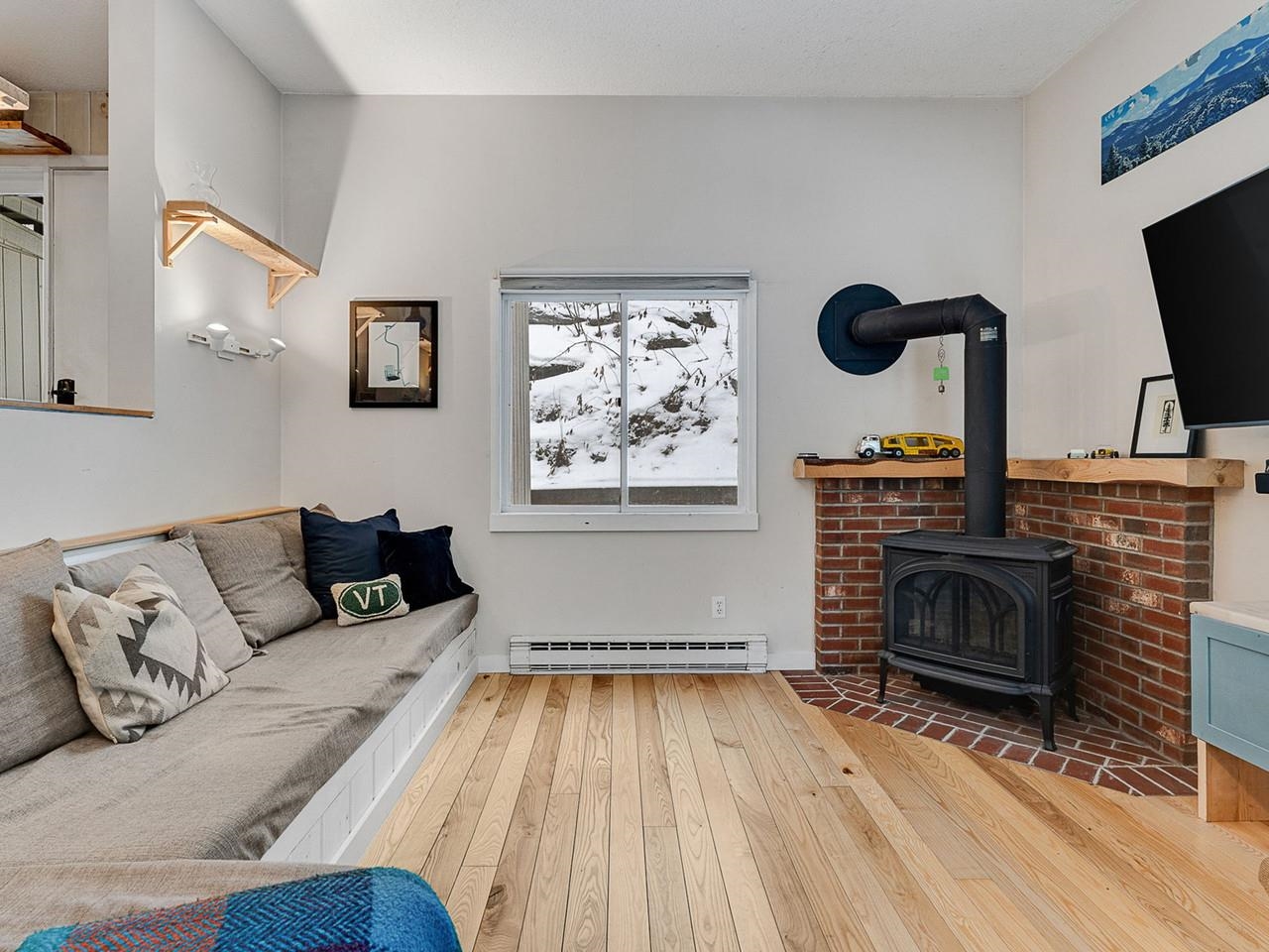 1027 Butternut Hill Road, Unit G2 Waitsfield, VT 05673 - Photo 3 of 43