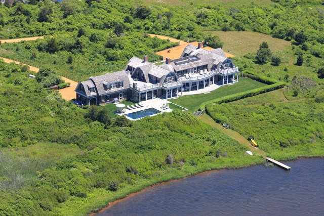 34 Crackatuxet Road Edgartown, MA 02539 - Photo 1 of 1 http://d1qzqeyxiitrap.cloudfront.net/photos/29433/a1c145a1.jpg