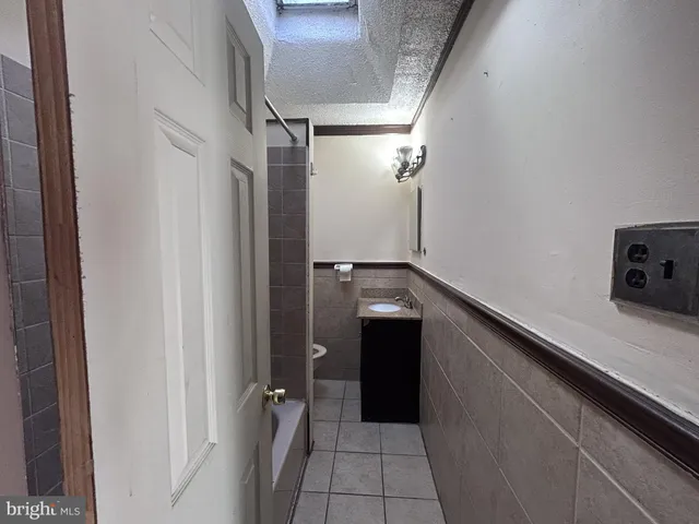 $130,000 | 2612 South Robinson Street, Philadelphia, PA 19142