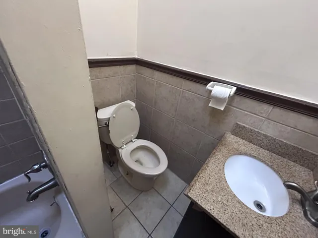 $130,000 | 2612 South Robinson Street, Philadelphia, PA 19142