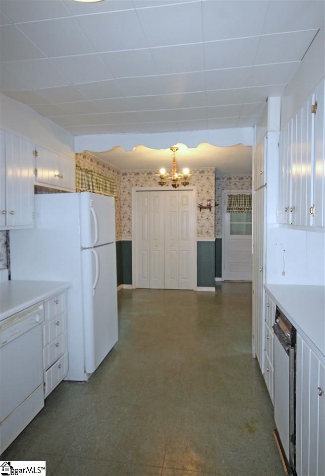 733 Tanner Road Taylors, SC 29687 - Photo 7 of 22