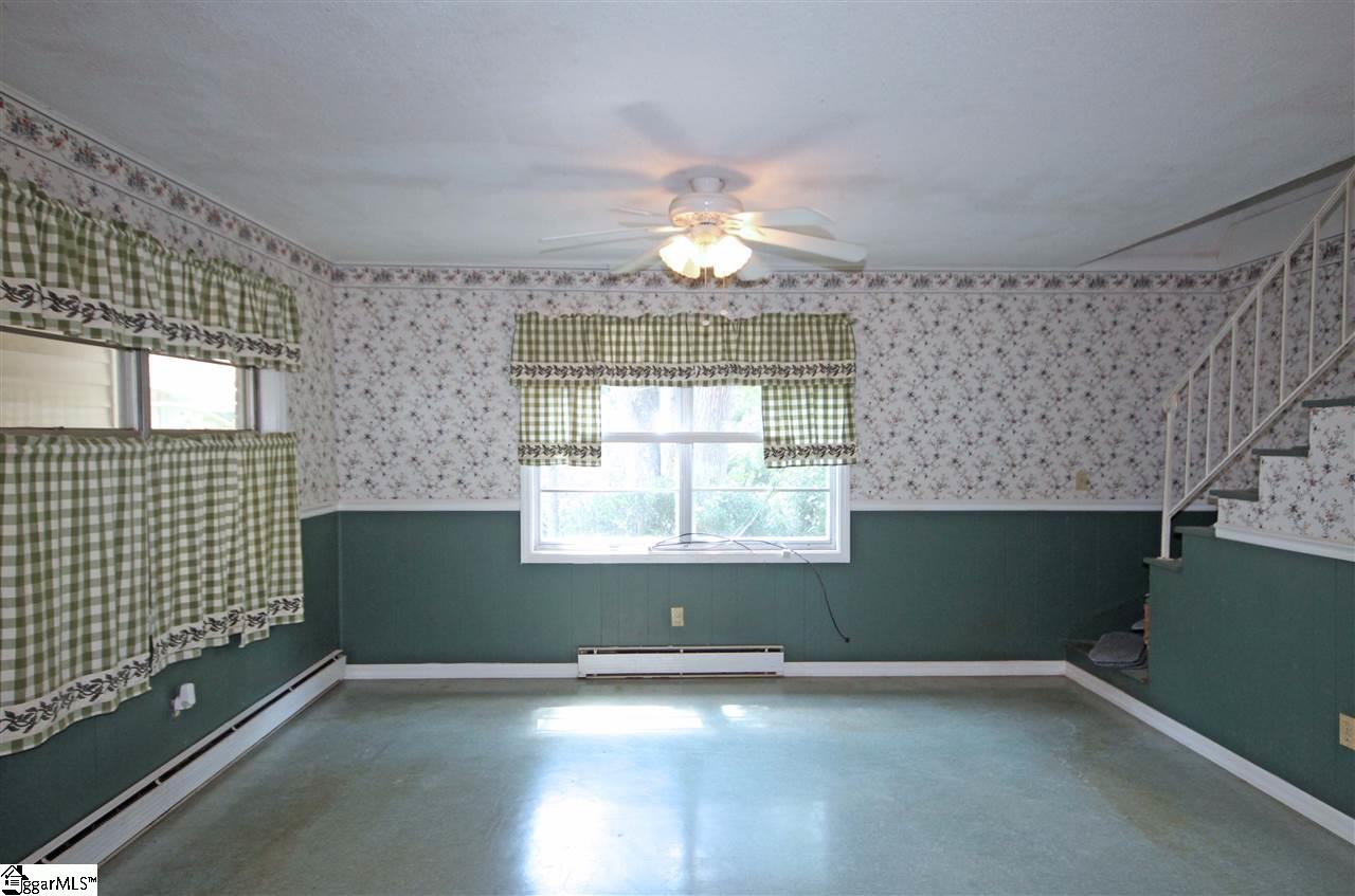 733 Tanner Road Taylors, SC 29687 - Photo 9 of 22