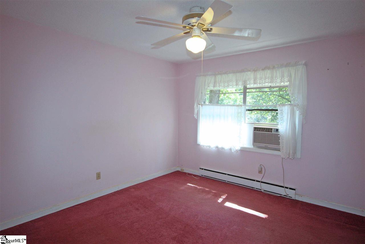 733 Tanner Road Taylors, SC 29687 - Photo 10 of 22