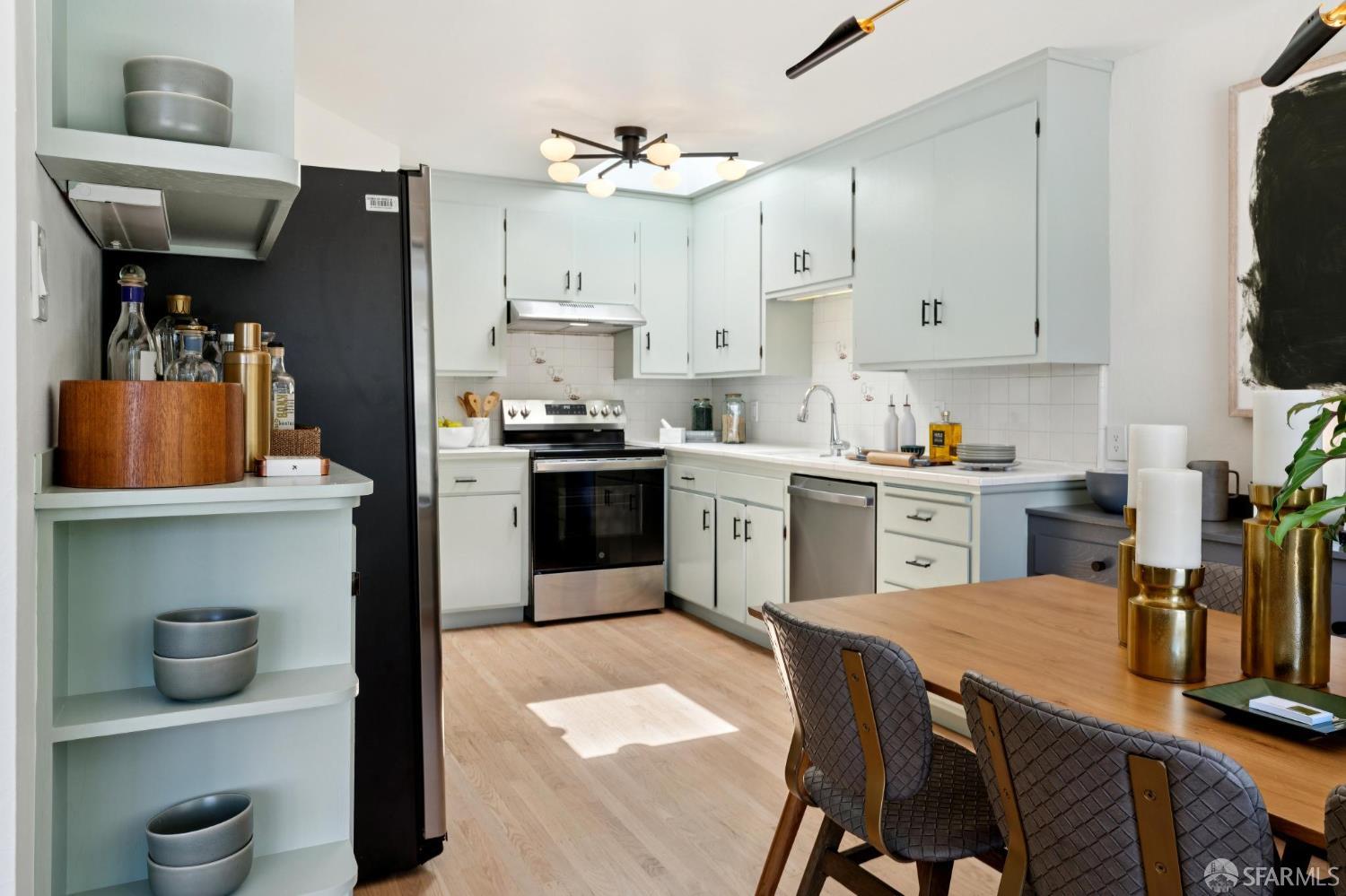 834 Congo Street San Francisco, CA 94131 - Photo 13 of 43