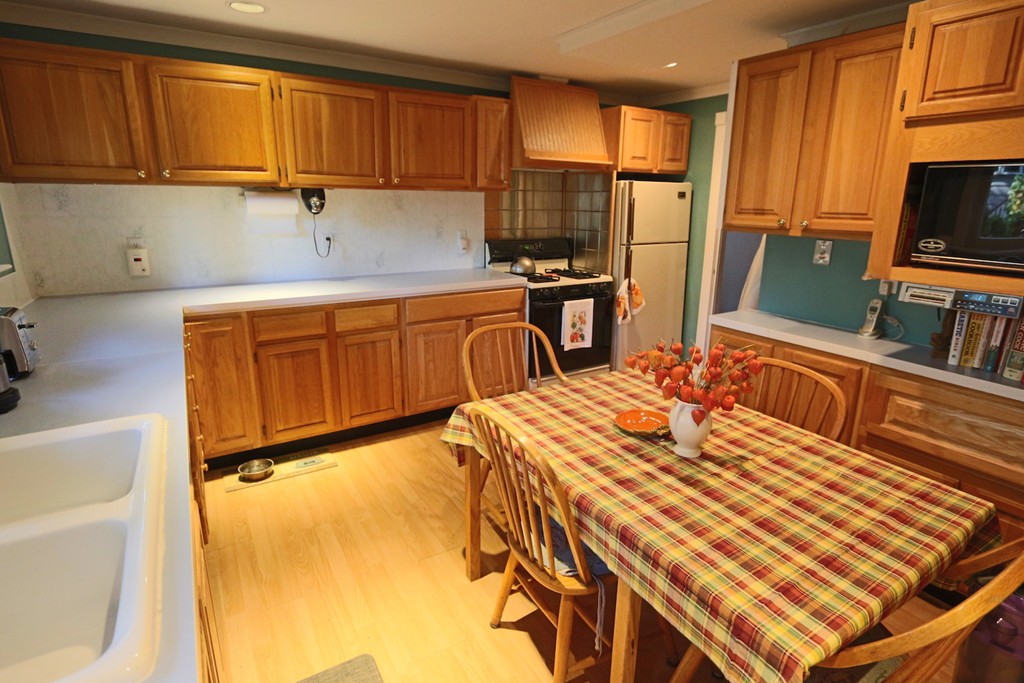 57 Bennett Road Marblehead, MA 01945 - Photo 3 of 16