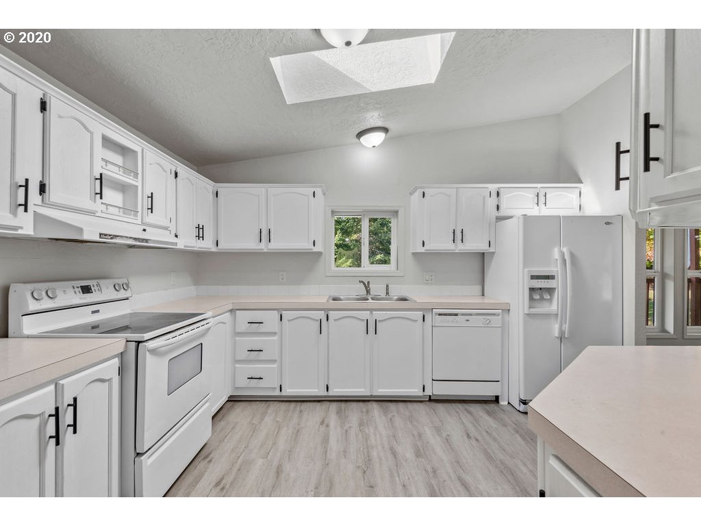 1275 Eufaula Heights Road Longview, WA 98632 - Photo 11 of 29 Gallery Image 11