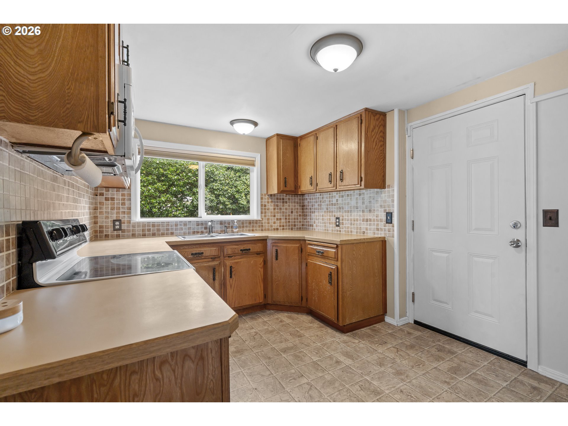4925 Northeast 49th Street Neotsu, OR 97364 - Photo 6 of 35