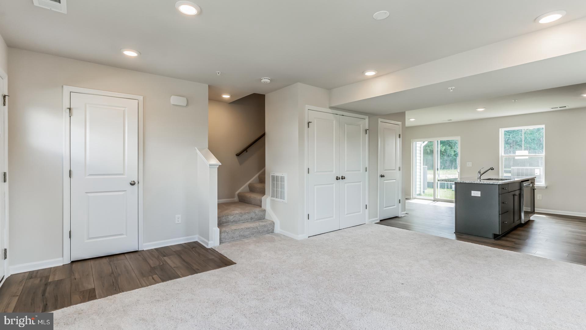 601 Widgeon Way Cambridge, MD 21613 - Photo 5 of 17 a view of a big room with closet and windows
