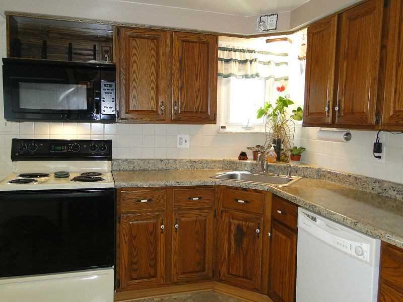 266 McConnell Road Canonsburg, PA 15317 - Photo 11 of 25 Kitchen.