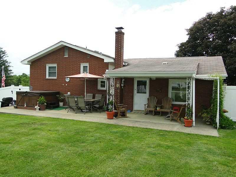266 McConnell Road Canonsburg, PA 15317 - Photo 21 of 25 Exterior Back.