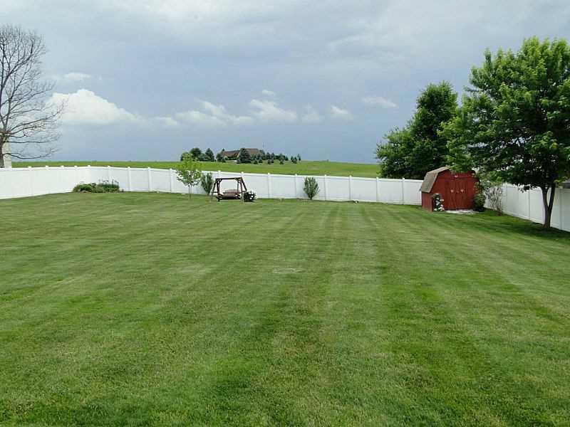 266 McConnell Road Canonsburg, PA 15317 - Photo 24 of 25 Yard/Garden.