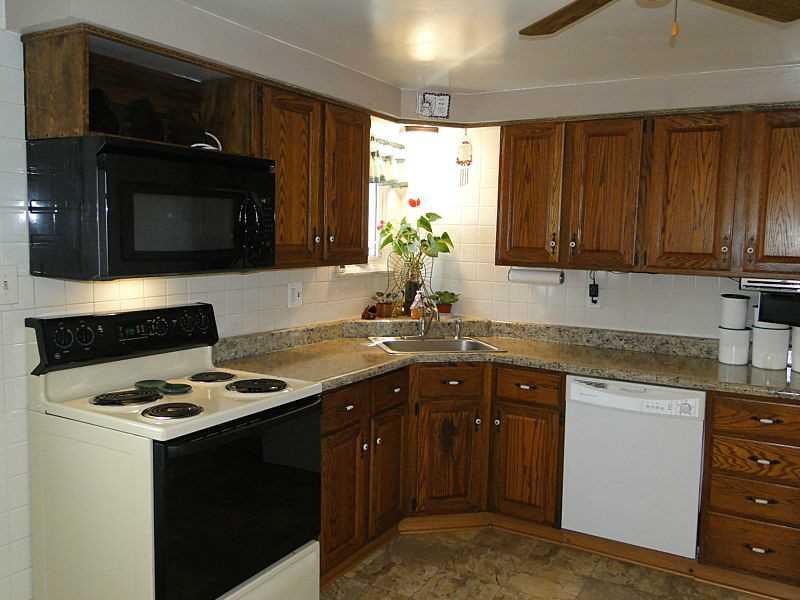 266 McConnell Road Canonsburg, PA 15317 - Photo 9 of 25 Kitchen.