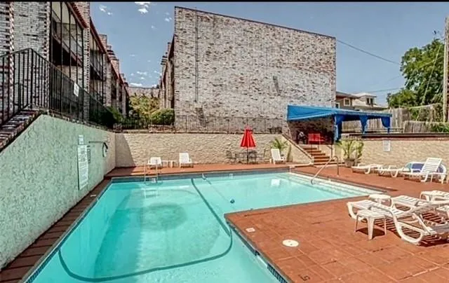 $125,000 | 111 East 50th Street, Unit B, Kansas City, MO 64112