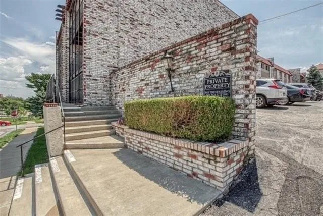 $125,000 | 111 East 50th Street, Unit B, Kansas City, MO 64112