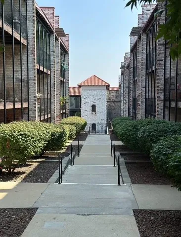 $125,000 | 111 East 50th Street, Unit B, Kansas City, MO 64112