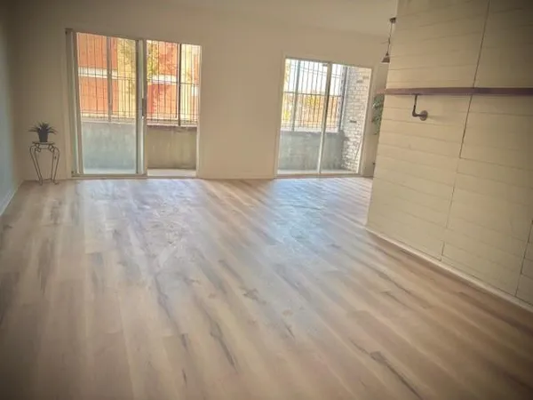 $120,000 | 111 East 50th Street, Unit B, Kansas City, MO 64112
