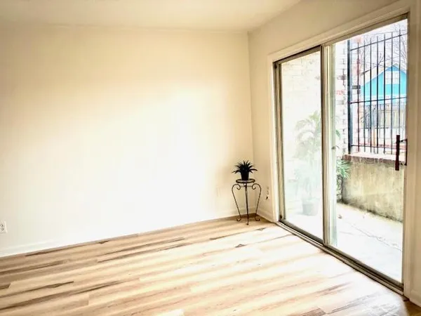 $120,000 | 111 East 50th Street, Unit B, Kansas City, MO 64112