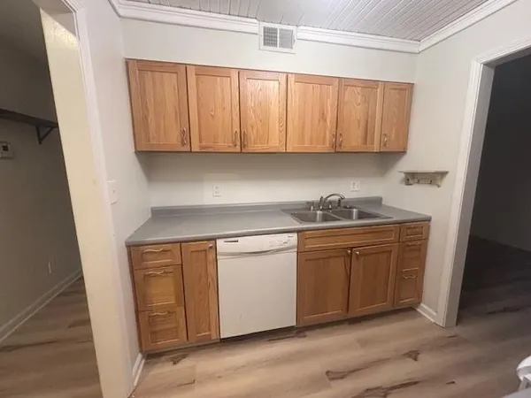 $120,000 | 111 East 50th Street, Unit B, Kansas City, MO 64112