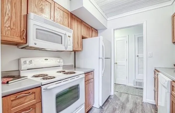 $120,000 | 111 East 50th Street, Unit B, Kansas City, MO 64112